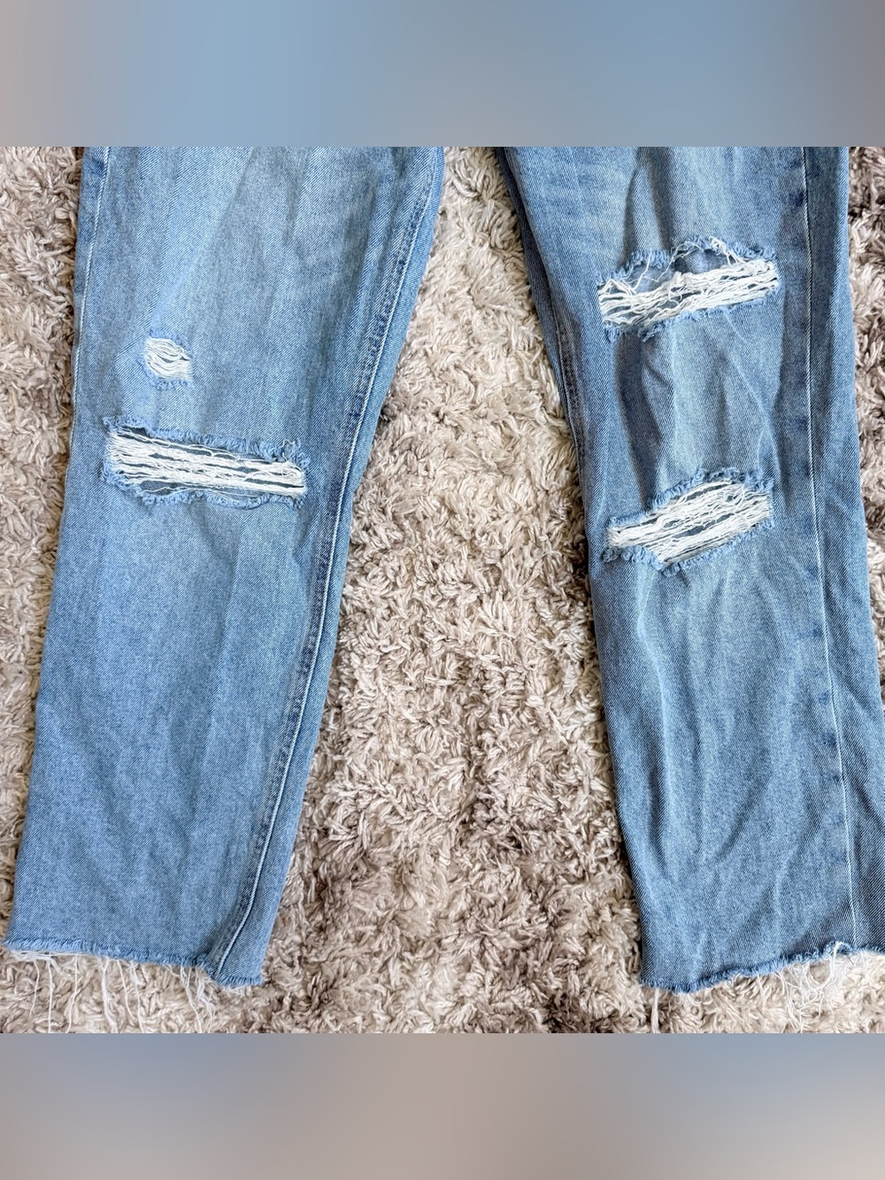 Forever 21 Distressed Ripped Light Wash Jeans Sz 30